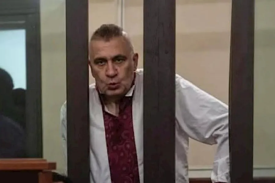 Saakaşvili məhkəmədə Ukrayna himnini oxudu