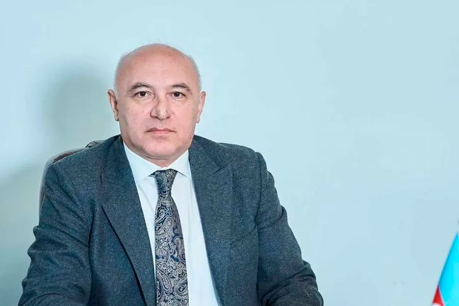 Deputat tıxaca görə iclasa gecikdi: Yollarda tıxac məsələsini həll edə bilməyənlər...