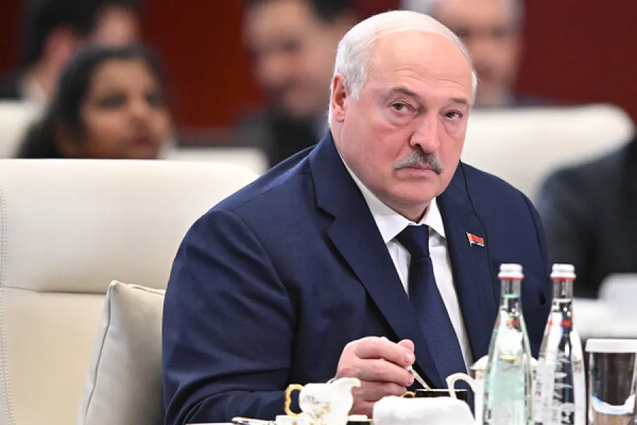 Lukaşenko Qərbə üz tutdu – "Satmağa bir ton belə malımız yoxdur"
