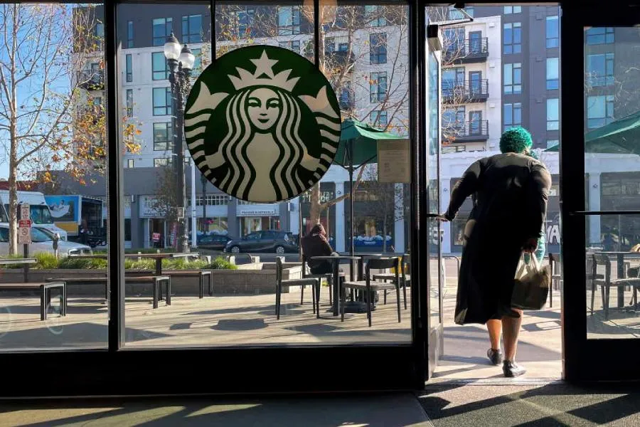 "Starbucks" iflas edir? Yüzlərlə kafe üçün təcili qərar verildi!