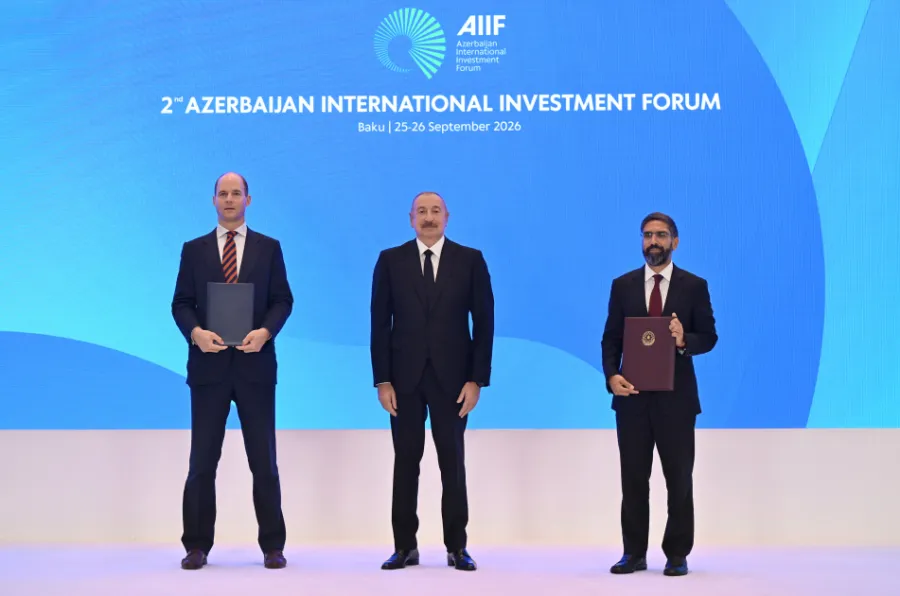 II Azərbaycan Beynəlxalq İnvestisiya Forumunda sənədlər mübadilə edildi - YENİLƏNDİ — 5