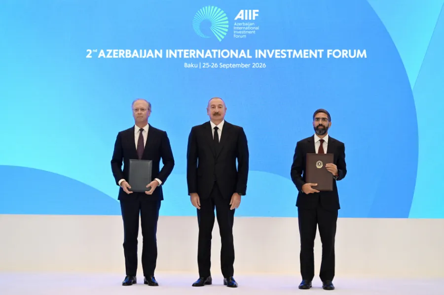 II Azərbaycan Beynəlxalq İnvestisiya Forumunda sənədlər mübadilə edildi - YENİLƏNDİ — 8