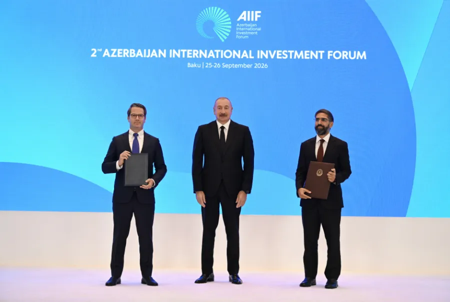 II Azərbaycan Beynəlxalq İnvestisiya Forumunda sənədlər mübadilə edildi - YENİLƏNDİ — 10