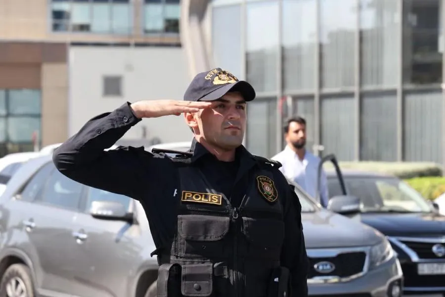 Azərbaycanda şəhidlərin xatirəsi bir dəqiqəlik sükutla yad edildi