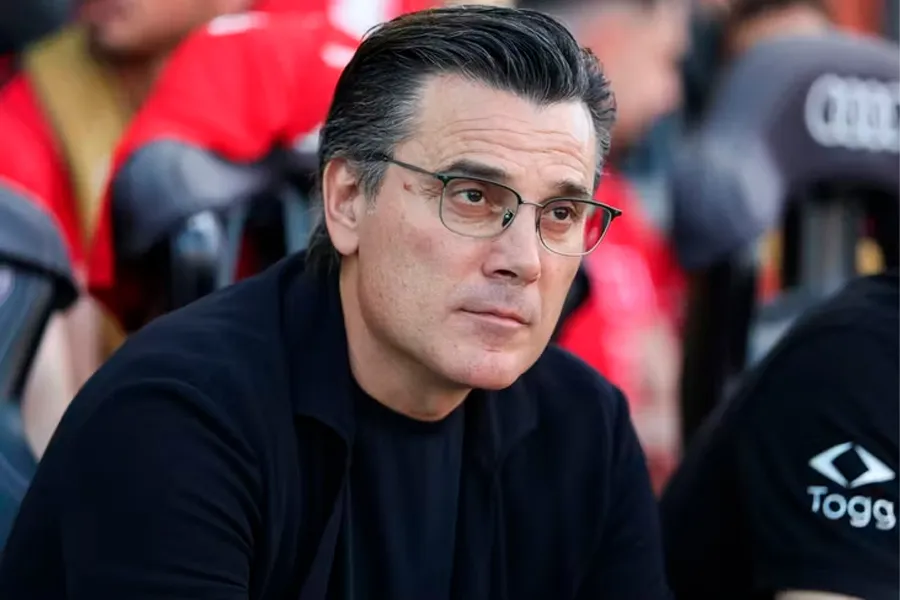 İtaliya darmadağınından sonra Montella susqunluğunu pozdu!