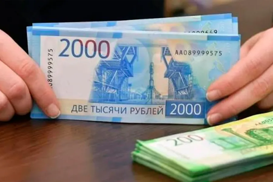 Rusiya bu ölkələrə nağd rublun çıxarılmasını məhdudlaşdırdı