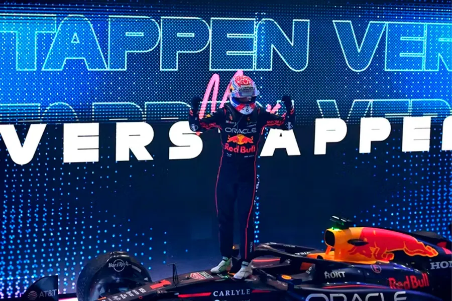 Trekdə amansız, evdə qayğıkeş ata: Çempion “F1” pilotunun gizli tərəfi!