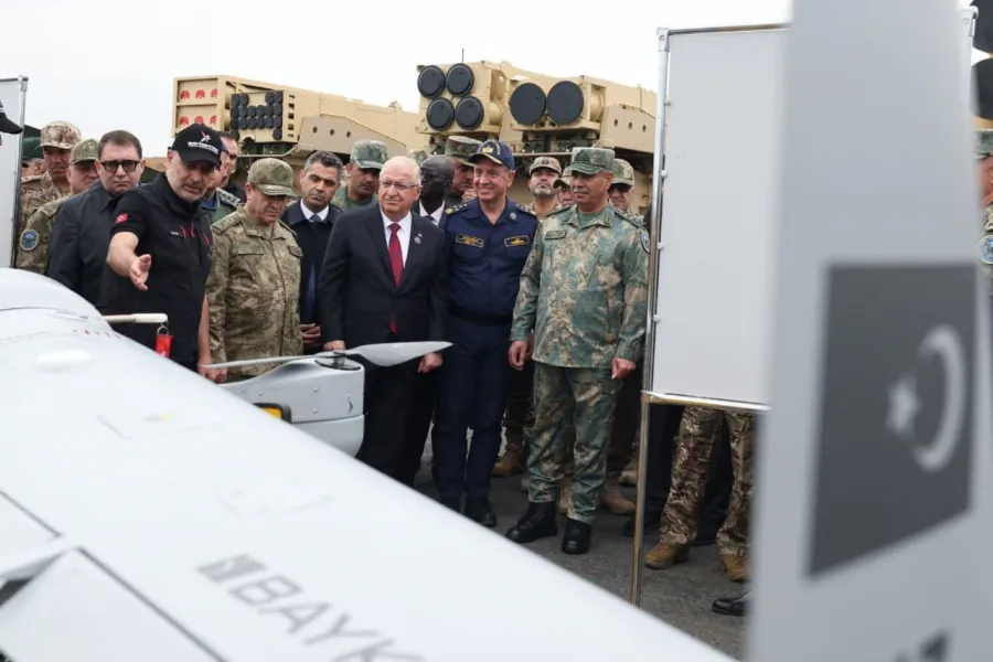 Gülər Şuşada hərbi texnikalara baxdı – FOTO — 1
