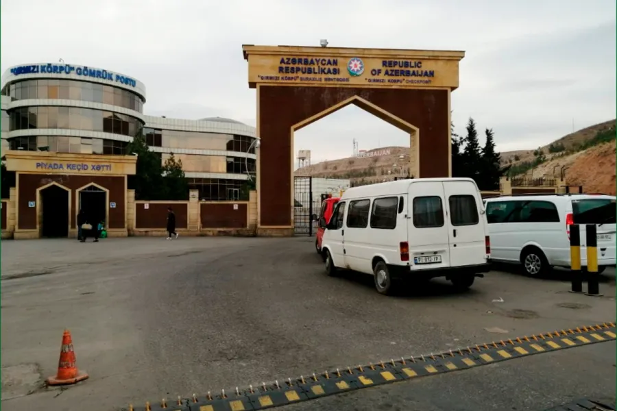 Gürcüstandan Azərbaycana gələn maşında gizli yük tapıldı