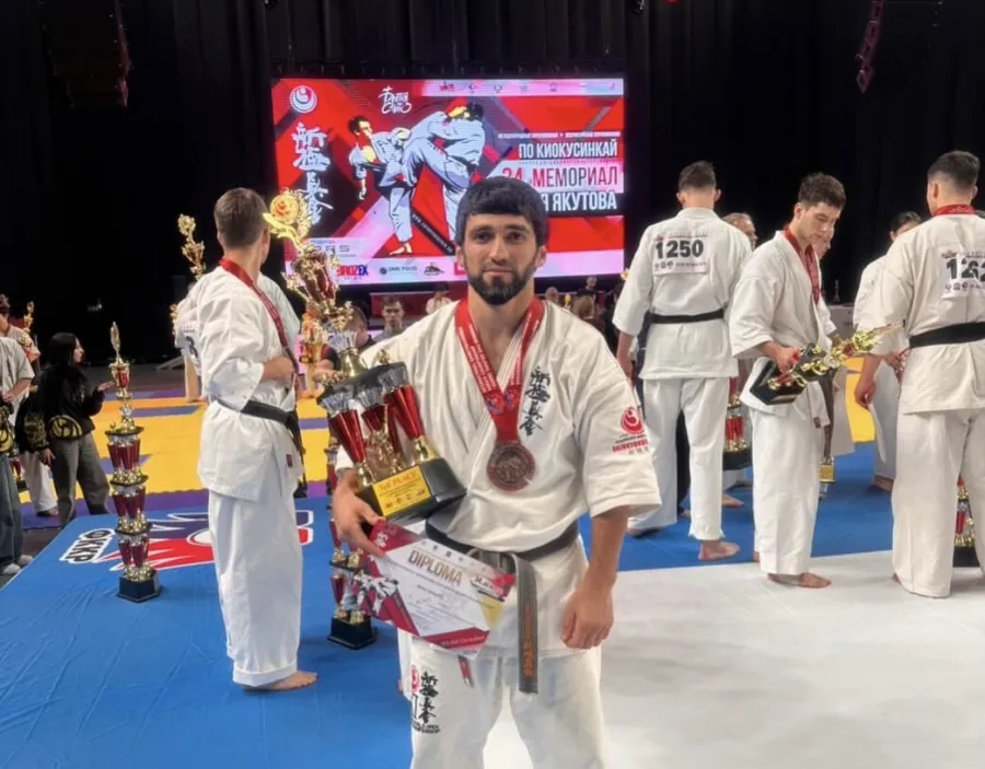 Riqada Azərbaycan bayrağı dalğalandı: Karateçilərimiz Avropa çempionatından medallarla dönür! — 5