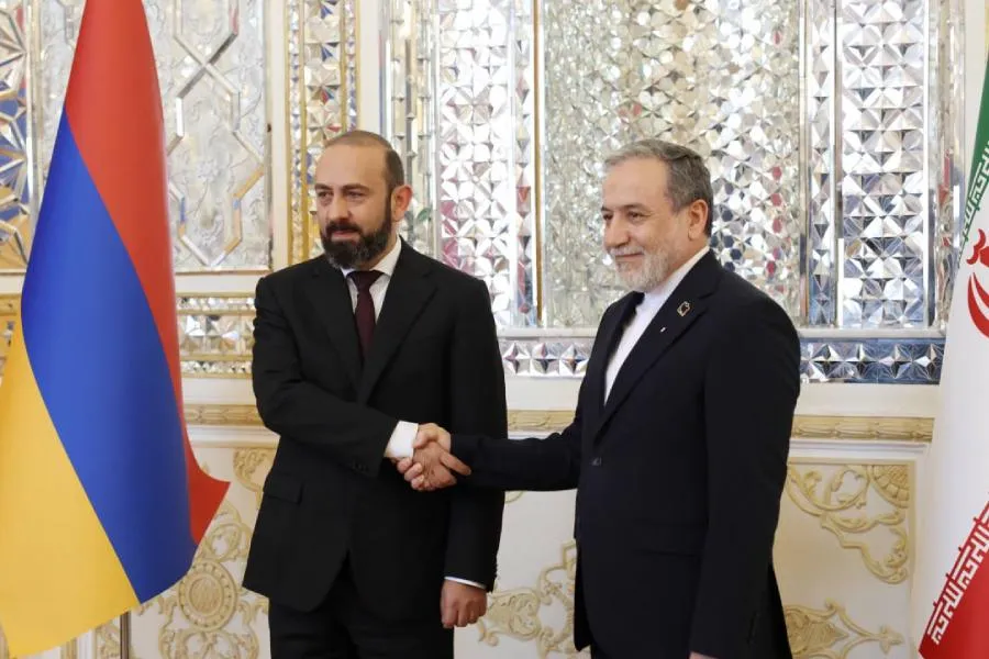 Mirzoyan TRIPP layihəsinin icrasını Pezeşkiana təqdim etdi