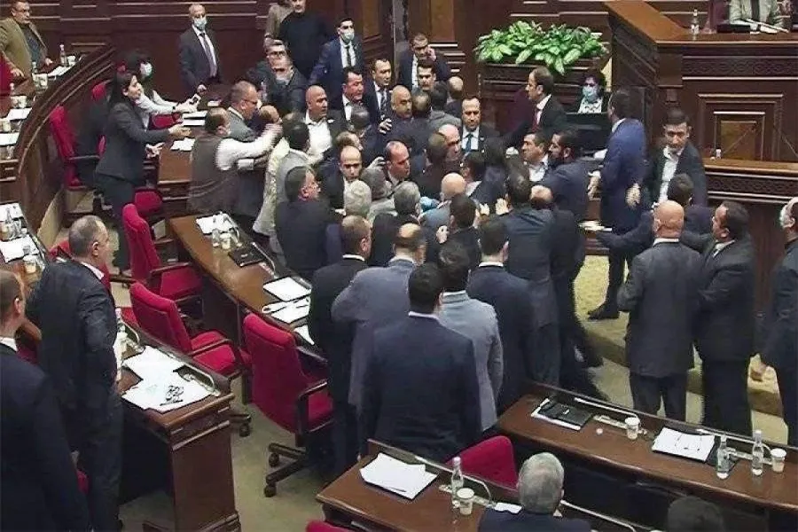 Драка в парламенте Армении