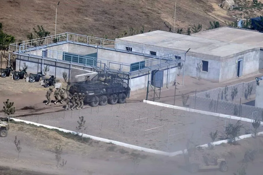 Qardaş ölkələrin xüsusi təyinatlılarından möhtəşəm güc nümayişi - GÖRÜNTÜ — 1