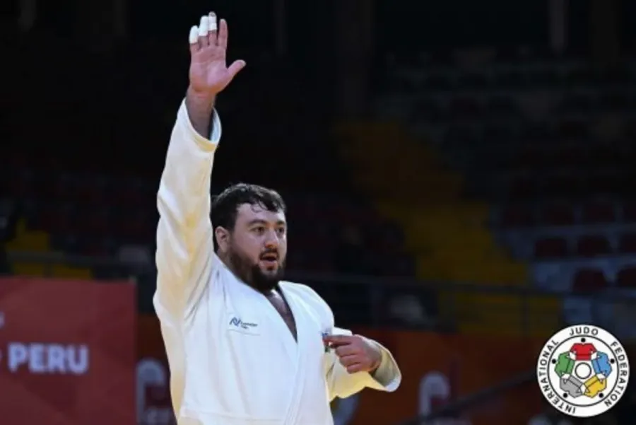 Kənan Nəsibov  dünya çempionatında ilk qələbəsini qazandı