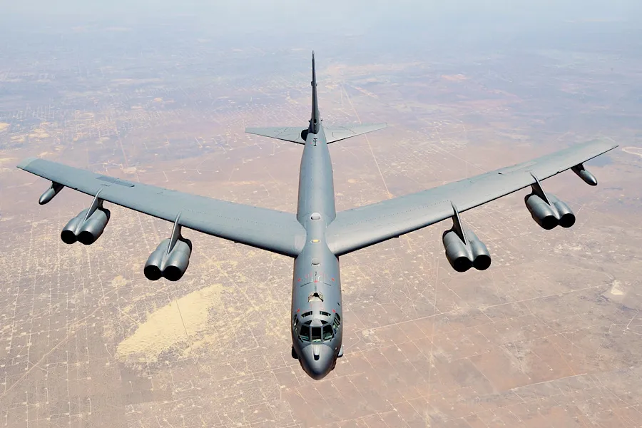 Dünyanın ən bahalı uçuşlarından biri: B-52 saatda 70 min dollar “yandırır”