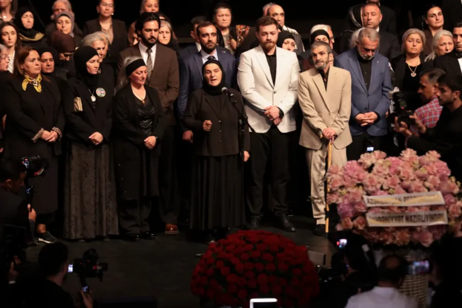 Arzu Əliyeva və Alyona Əliyeva "44" bədii filminin premyerasında iştirak etdilər — 5