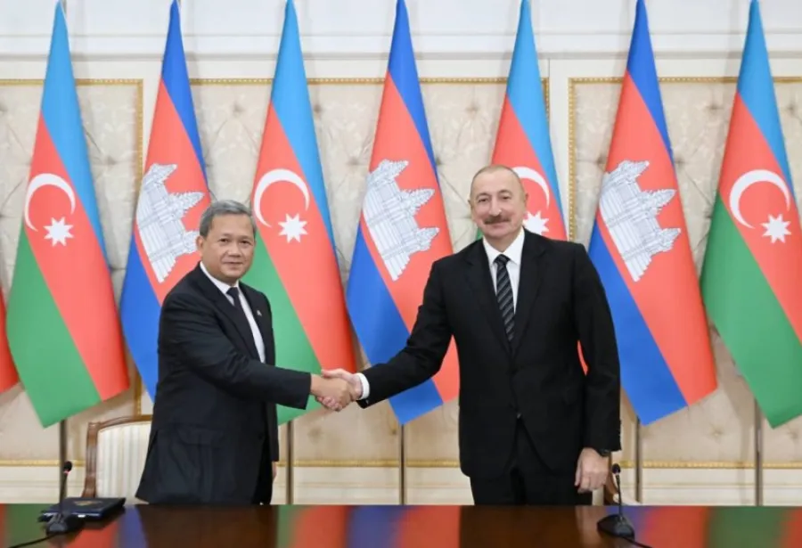 Əliyev Uzaq Asiyanı İpək Yoluna calayır!