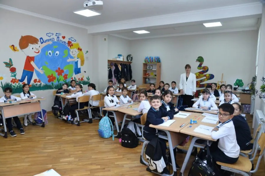 Məktəbli geyimində uşaqlar… – FOTOLAR — 3