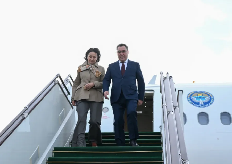 Qırğızıstan Prezidenti Azərbaycana gəldi - FOTOLAR