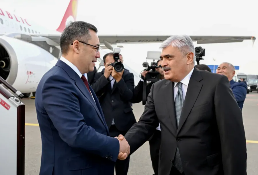 Qırğızıstan Prezidenti Azərbaycana gəldi - FOTOLAR — 1