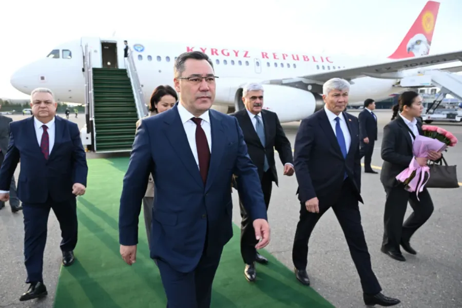 Qırğızıstan Prezidenti Azərbaycana gəldi - FOTOLAR — 2