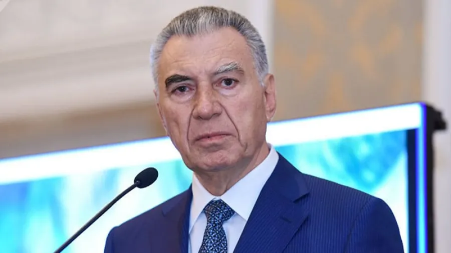 Əli Həsənova vəzifə verilir