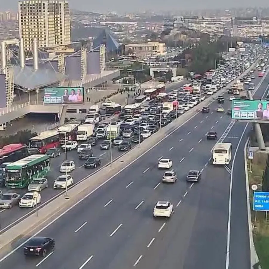 Bakıda səhər tıxacı: 15 istiqamətdə sıxlıq var