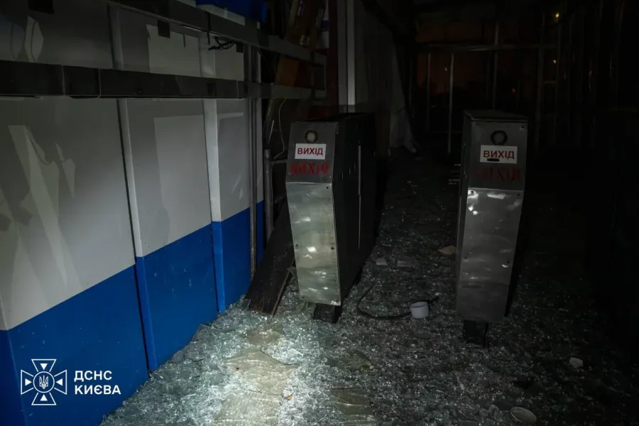 Kiyevə  ballistik raket hücumu: Dağıntılar var - VİDEO VƏ FOTOLAR  — 7
