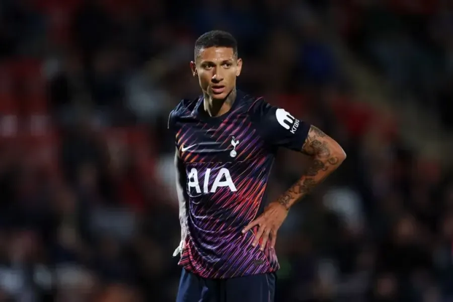 Richarlison at the centre of political scandal: Presidential candidate accused of taking his island