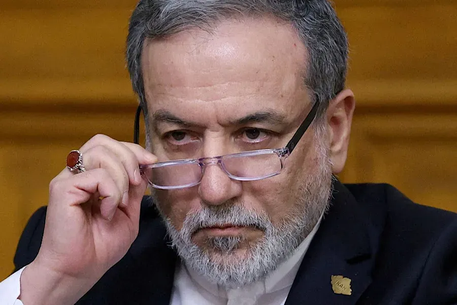 “What were those fighter jets doing there, then?” — Araghchi takes a swipe at Europe