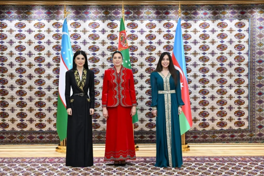 Prezident qızları bir arada - FOTOLAR