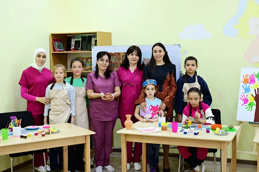 Leyla Əliyeva Səmərqənddə uşaqlar üçün yaradılan mərkəzlərlə tanış oldu