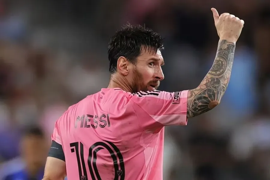 Futbol əfsanəsinə kral səviyyəsində ehtiram: Messini İspaniyada böyük şərəf gözləyir!