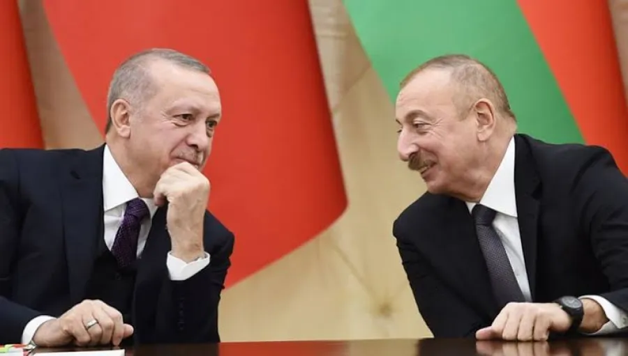 Ərdoğanın zəngi və Bakı-Ankara xəttində açıq qalan suallar - RƏY 