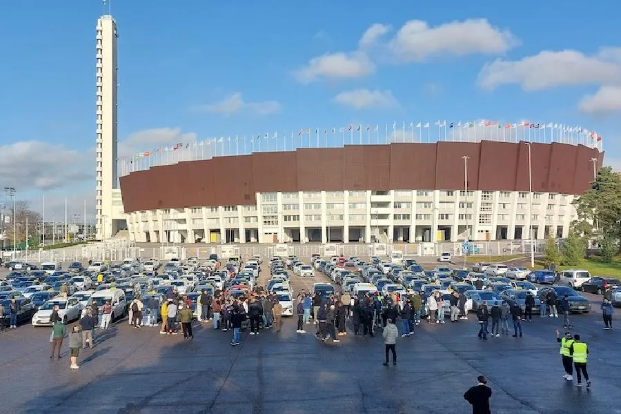 Avropada taksi sürücülərindən kütləvi tətil