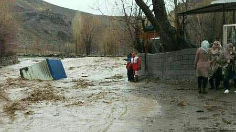 İranda güclü daşqın: ölənlər var
