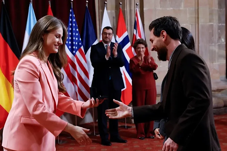 Messi daha bir zirvəyə yüksəldi: Şahzadə Leonor mükafatı şəxsən təqdim etdi