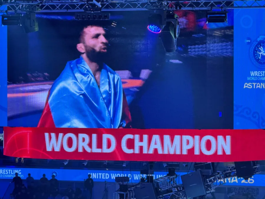 Eldəniz Əzizli beşqat dünya çempionu oldu — 2