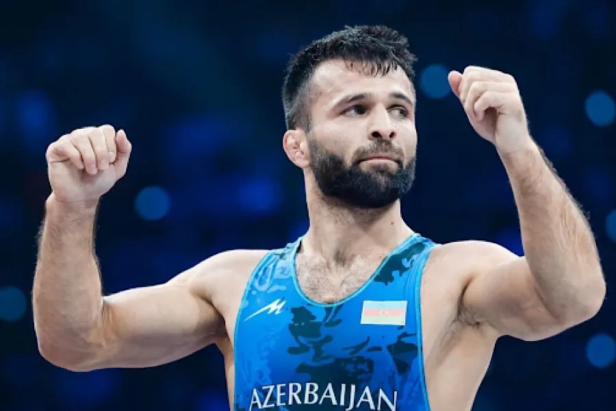 Eldəniz Əzizli beşqat dünya çempionu oldu