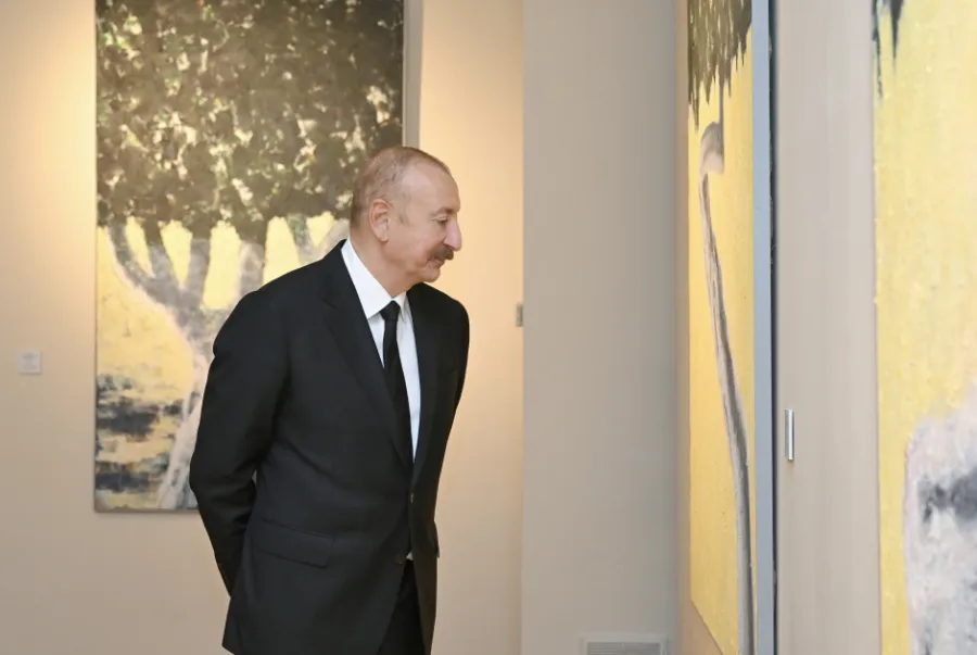 Prezident və ailəsi sərgidə - FOTOLAR — 11