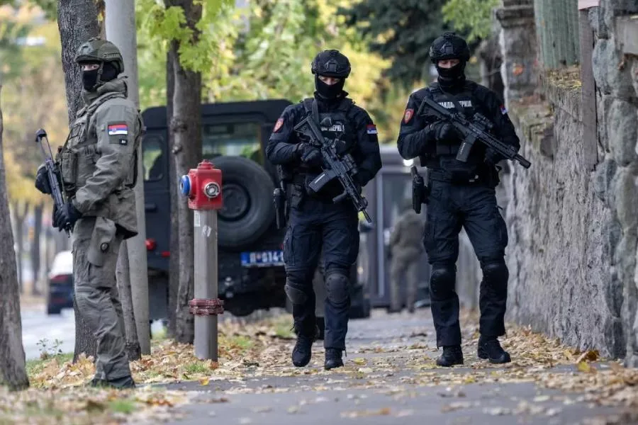 Belqradda İsrail səfirliyinə hücum - Terror təhlükəsi elan edildi