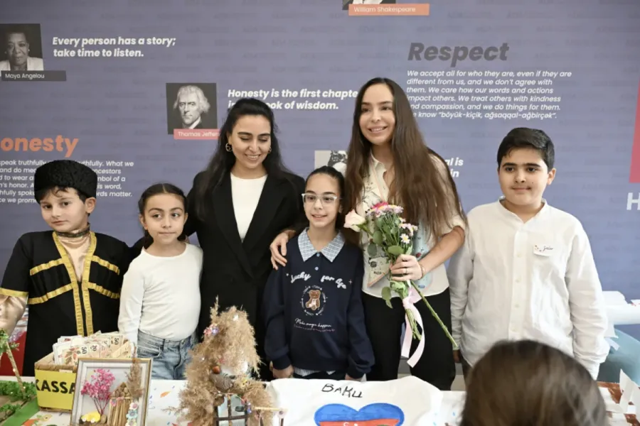 Leyla Əliyeva ADA Məktəbində keçirilən festivalda - RƏNGLİ ANLAR — 6