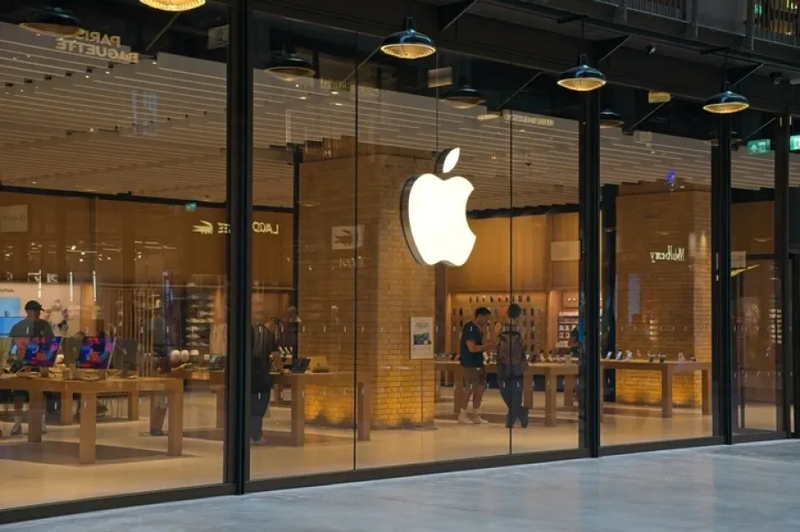 "Apple" dünyanın ən bahalı şirkəti titulunu geri qaytardı