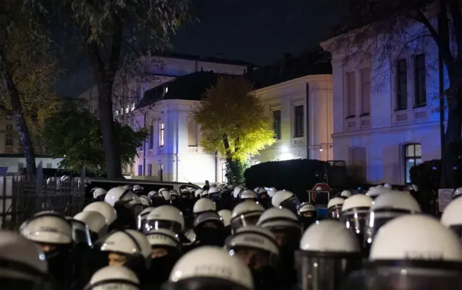 Tensions ease in Warsaw: Minister issues statement